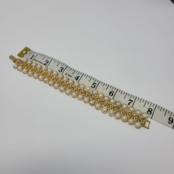 Vintage Signed Avon Faux Pearl Gold Tone Filagree Bracelet Wide Gift Collectible - Picture 11 of 11